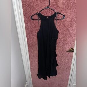 Le Chateau Black Dress With flowy front